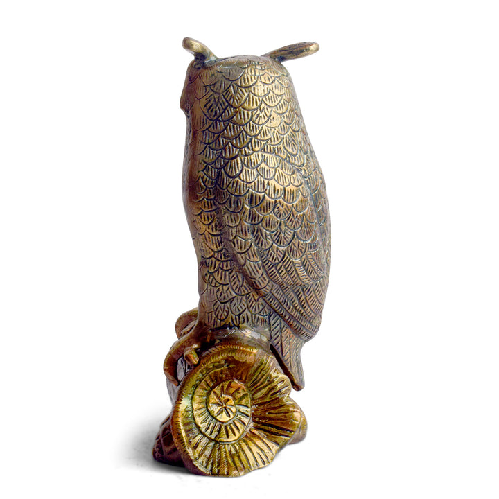  The 7.9 Inch Brass Owl Figurine Guardian of Wisdom and Insight is a beautifully crafted piece that symbolizes knowledge, wisdom, and intuition. This elegant owl figurine is made from high-quality brass, showcasing intricate detailing that highlights the owl's watchful gaze and majestic presence. 