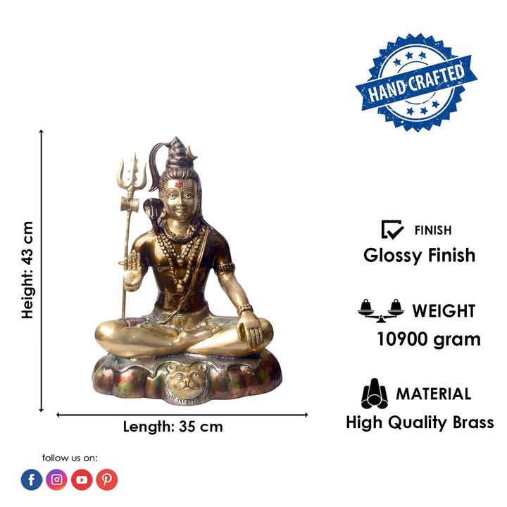 Embodying peace and spiritual focus, this 17-inch Brass Shiva Idol features Lord Shiva in a serene meditative posture. Known as the ultimate yogi, Lord Shiva is beautifully represented here with intricate detailing in brass, capturing the tranquility and profound wisdom of his meditation.